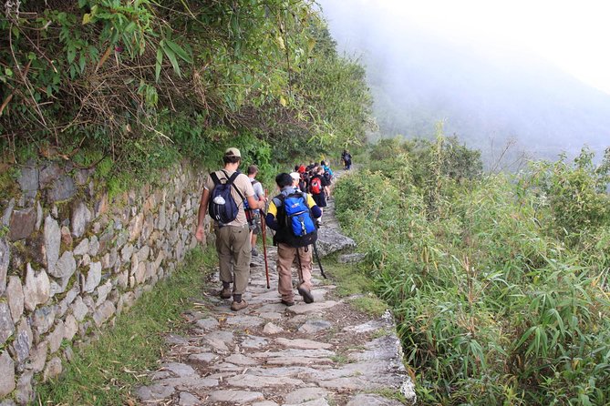 2-Day Private Short Inca Trail to Machu Picchu - Sun Gate to Machu Picchu: the late-day advantage