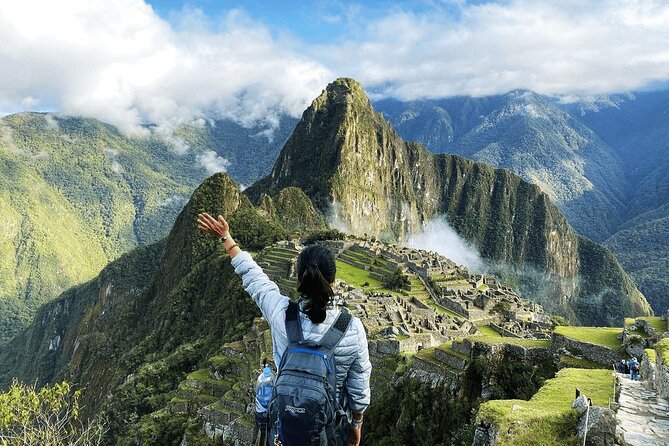 2 Day Sacred Valley and Machu Picchu Guided Tour from Cusco - Cusco to Sacred Valley: the early start that makes the day work