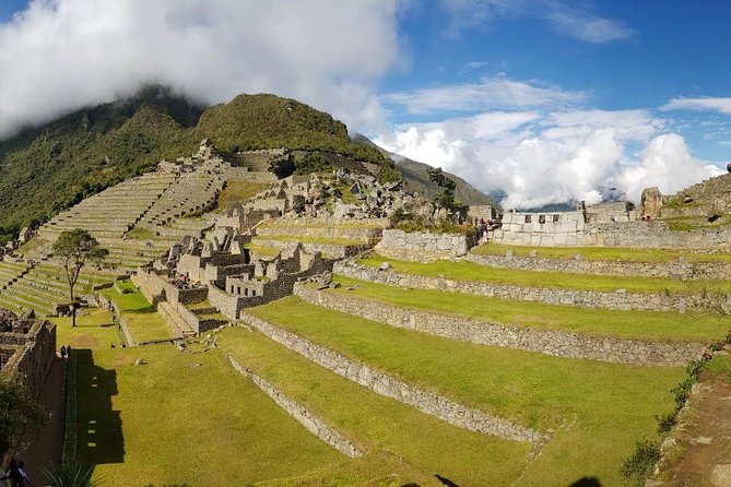 2-Day Sacred Valley & Machu Picchu Group Tour from Cusco - Service level and group size: what up to 15 people really means