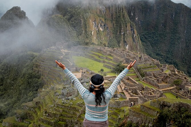 2-Day Sacred Valley & Machu Picchu Tour by Train from Cusco - Tunupa Buffet Lunch: A Real Meal Break in the Middle of a Big Day