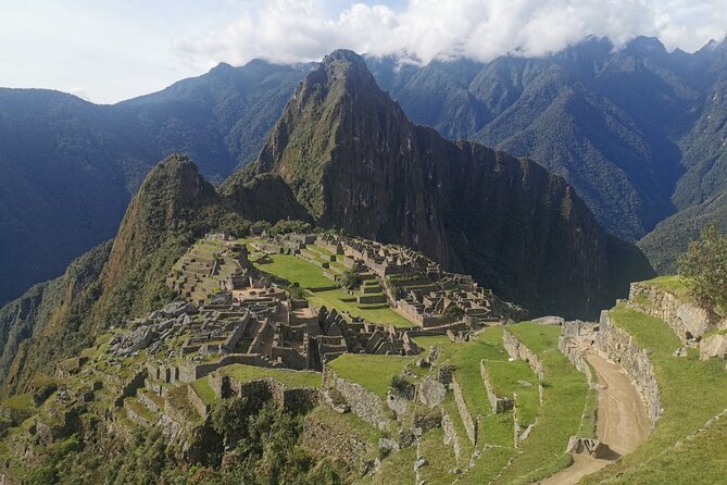 2-Day Tour in Sacred Valley and Machu Picchu from Cusco - Ollantaytambo, Then the Train Setup for Machu Picchu