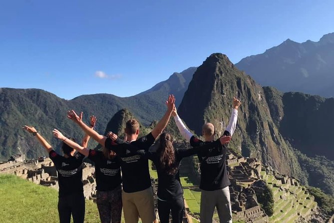 2 Days Inca Trail to Machu Picchu with hotel - Day 1 Walk From Km. 104 to Wiñaywayna, Then Puerta del Sol