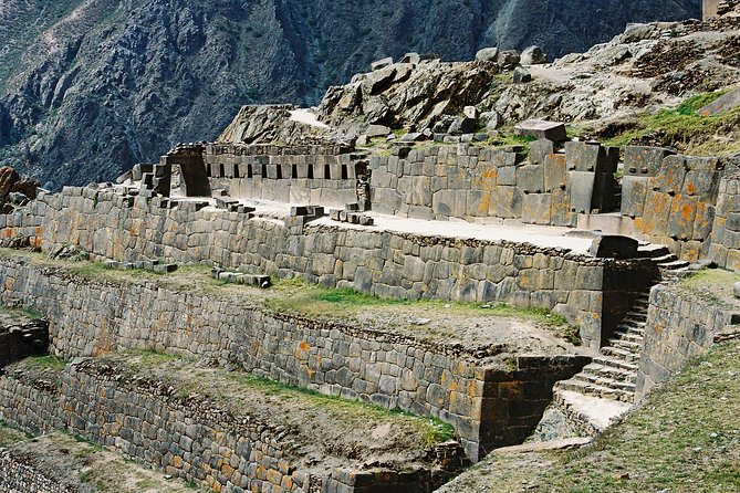 2 Days : Sacred Valley Conection Machu Picchu || Private Tour || - Urubamba Lunch: A Comfortable Reset in the Sacred Valley
