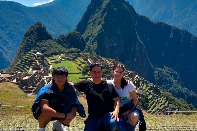 2 Days Tour to Sacred Valley and Machupicchu - Machu Picchu Day: Bus Up and a Private 2.5-Hour Guided Tour