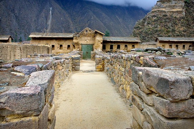 4-Day: All Included Excursion City Tour, Sacred Valley & MachuPicchu - Cusco Cathedral and a Free Morning Option on Day 4