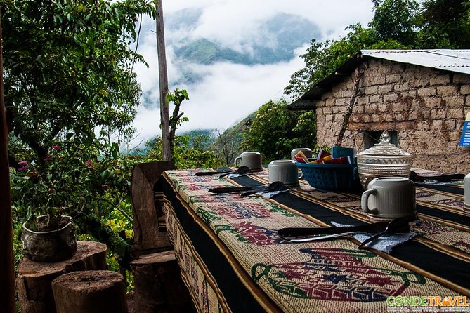4 Days Inca Jungle to Machu Picchu Standard - Day 1: Conde Travel, Abra Málaga biking, and a rafting base at Santa María