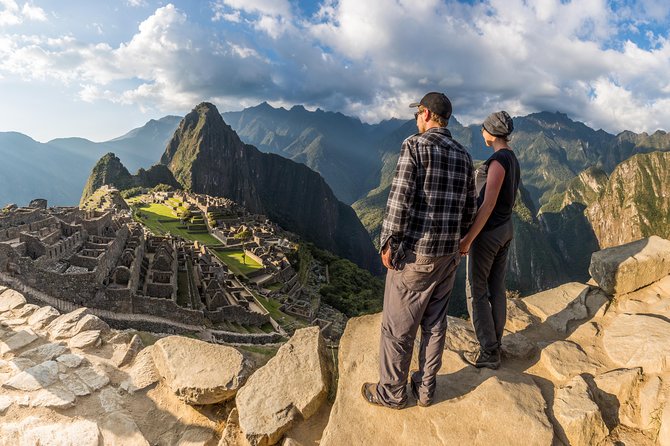 5 Day - Tour to Machu Picchu Traditional - Group service - Cusco Day 1: Inca and Colonial Cusco in One Tight Loop
