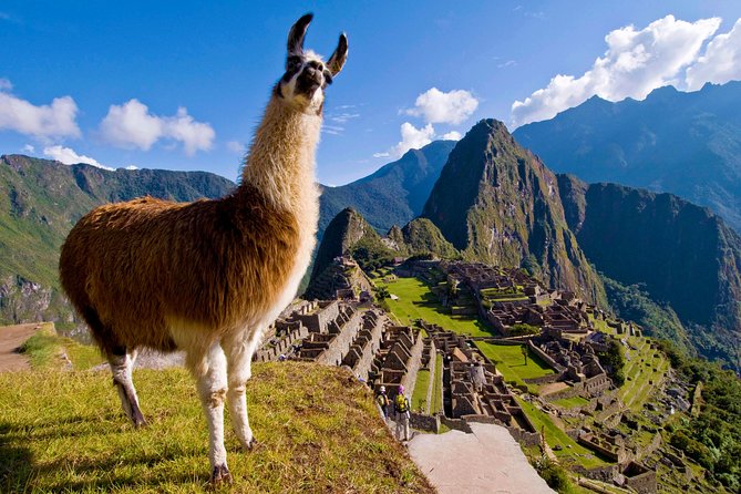 5 Day - Tour to Machu Picchu Traditional - Group service - Sacred Valley Day 2: Pisac Market, Urubamba Lunch, Ollantaytambo Streets