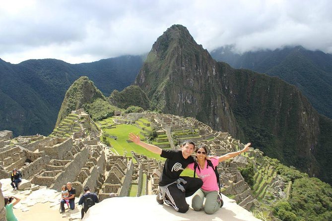 A Day at Machu Picchu, Journey to the Heart of the Andes - Cusco pickup to Ollantaytambo: early momentum, fewer headaches