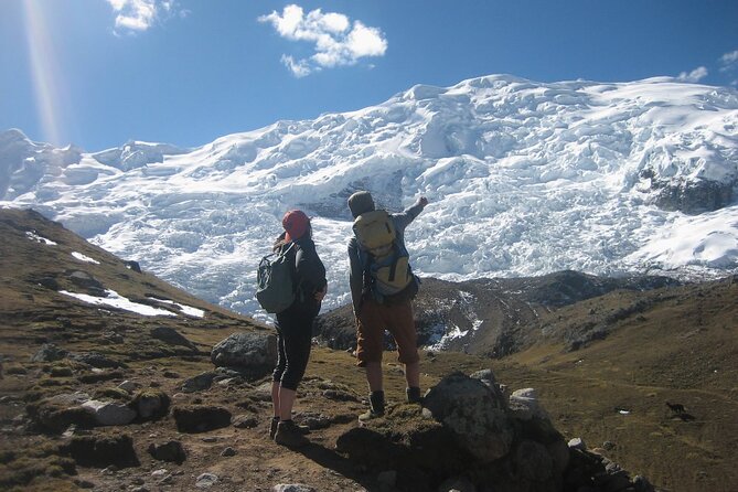 Ausangate Trek 5 Days - Day 4: Pacchanta Valley Lagoons, One More Soak, and a Chance to Cool Off