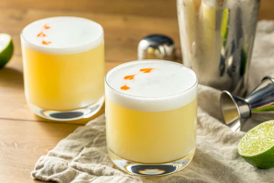 Best of Cusco: Night Tour, Pisco Sour Lessons, and Dinner - Entering the Historic Center After Dark: Cathedral Area and Big-Stone Landmarks