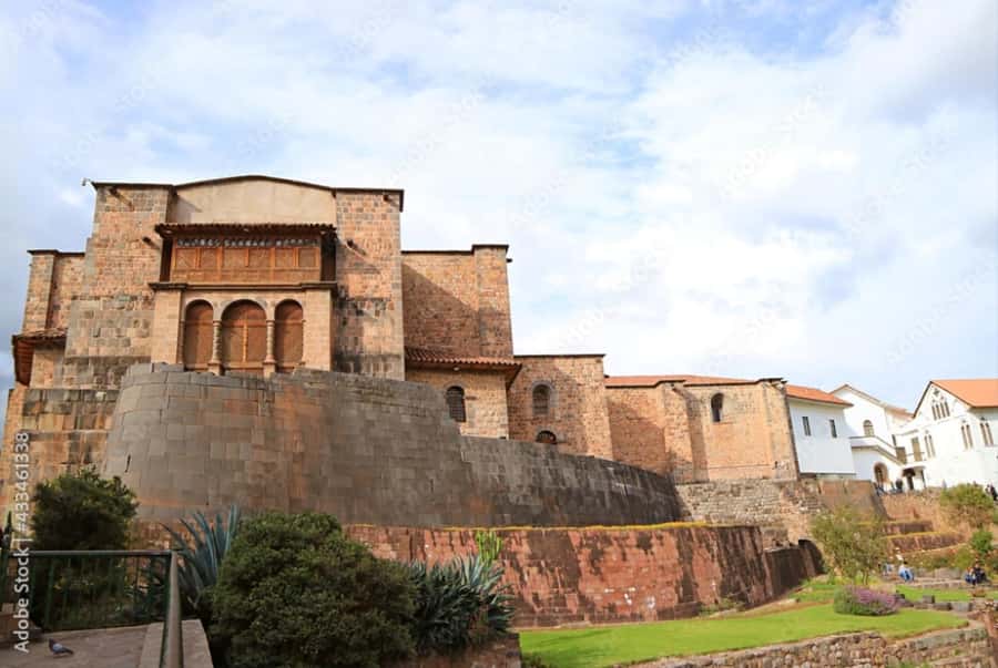 City Tour Cusco Qoricancha Sacsayhuaman y Tambomachay - The shared coach ride: less stress, but manage your energy
