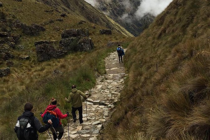 Classic Inca Trail 4 Days to Machu Picchu - Group Size and Guide Support: Small Numbers, Better Attention