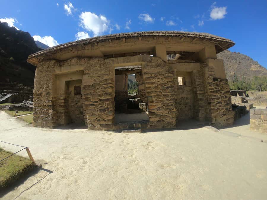 Classic Sacred Valley full day - Urubamba lunch by the Vilcanota River