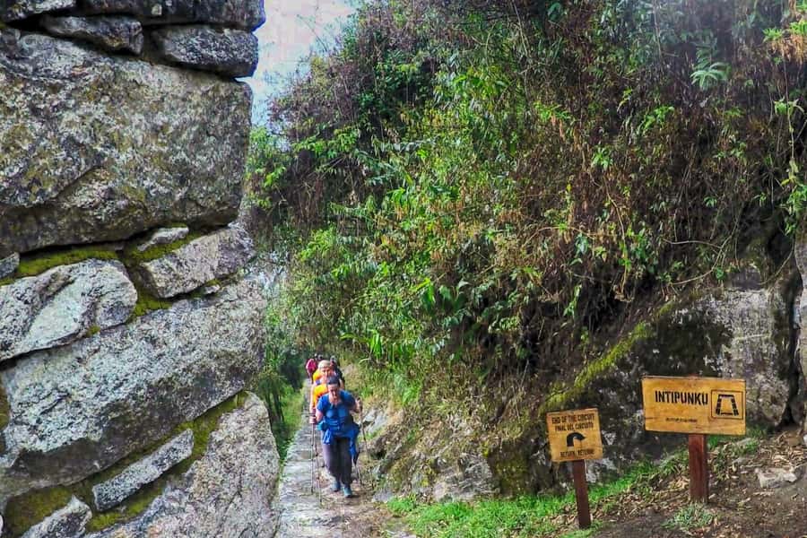 Cusco: 4-Day Inca Trail to Machu Picchu with Accommodation - Cusco start: a 6:00 AM pickup and Sacred Valley run
