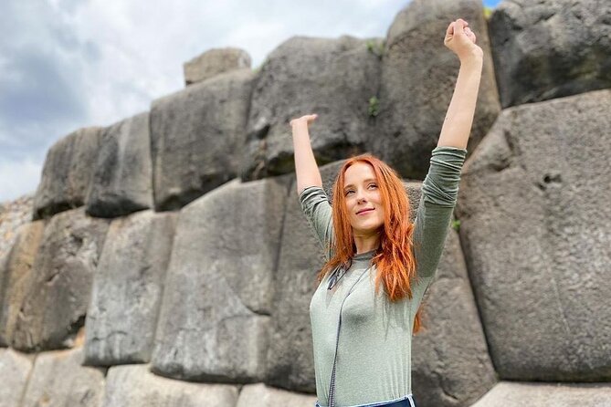 Cusco 7 days Tour in Machu Picchu, Humantay Lake and Vinicunca - Sacred Valley to Ollantaytambo: Pisac crafts, Inca cemeteries, and a real train night