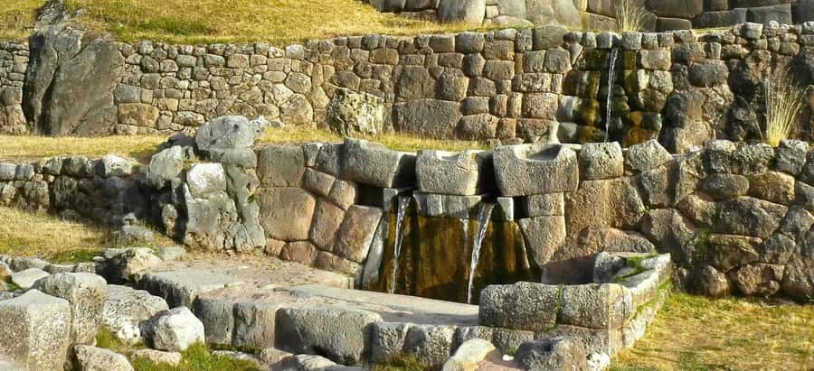 Cusco: Archaeological Park Morning Tour - Guides, group pace, and the “sales pitfall” to watch