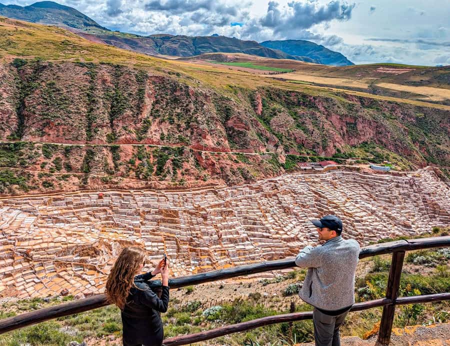 Cusco:Chinchero,Moray & Salt Mines drop-off in Ollantaytambo - Urubamba buffet lunch: the meal break that keeps the afternoon smooth