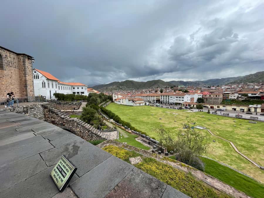 Cusco : City Tour of 4 Ruins and Sun Temple - Qenqo’s carved rock mazes: a ceremonial site you can almost walk into