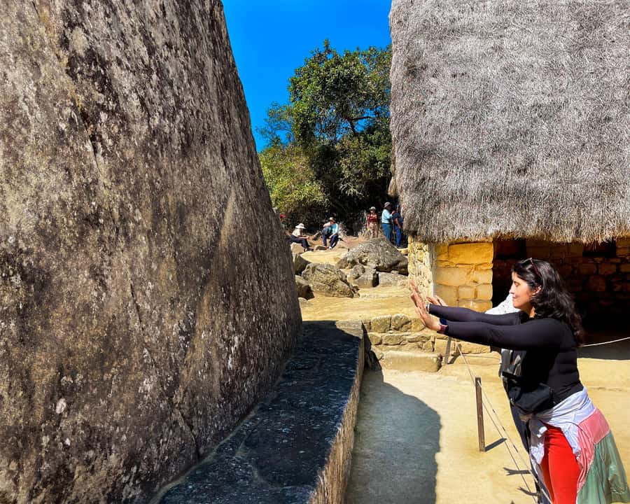 CUSCO: Full Day All Included Private Machu Picchu Experience - Lunch in Aguas Calientes and the ride back to Cusco