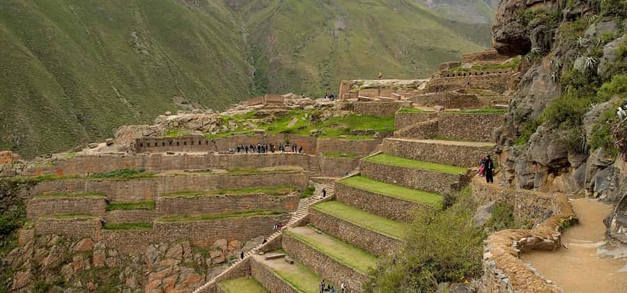 Cusco: Full-Day Sacred Valley and Maras Tour - Morning Pickup in Cusco and the Chinchero Textile Center