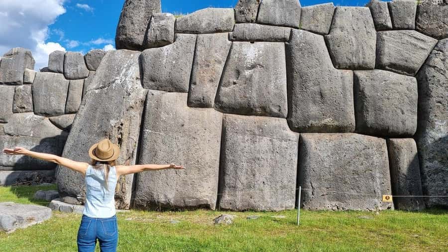 Cusco: Half-Day City Tour with Sacsayhuaman and Q'enco - What the guide and audio format adds (and how to use it well)