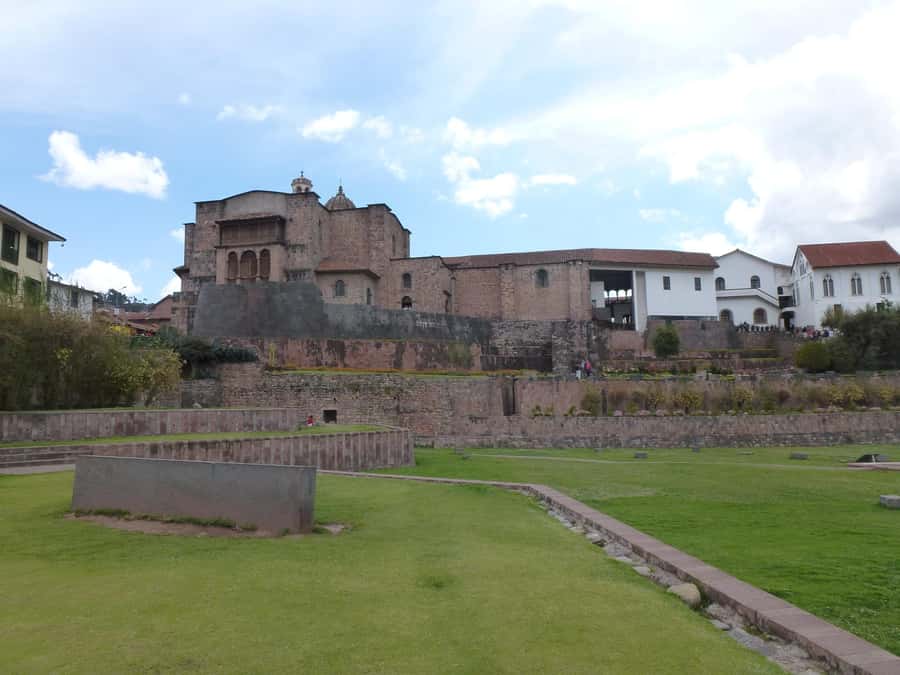Cusco : Half-Day Explore Inca Ruins qoricancha sacsayhuaman - Qoricancha: the Temple of the Sun start that frames everything