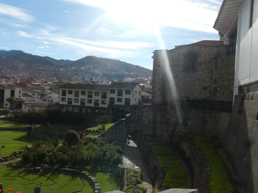 Cusco: Half-Day Historic City Tour - The out-of-town ruins: Sacsayhuaman, Qenqo, and Puca Pucara by coach