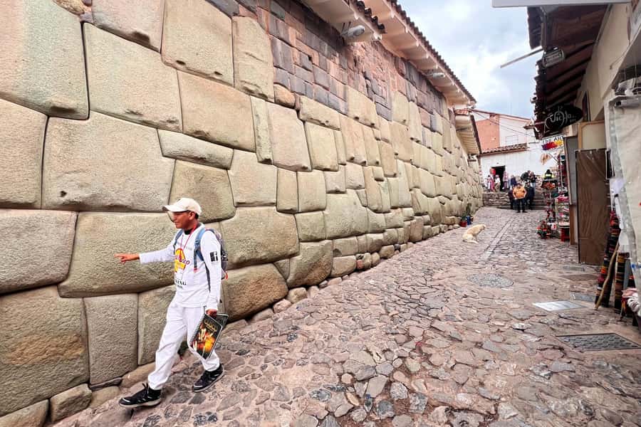Cusco: Historic Walking Tour with Pisco Sour and Music Show - Key things to know before you go