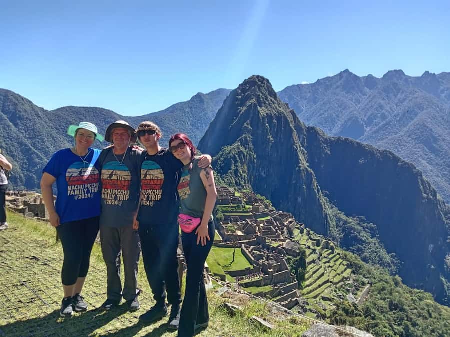 Cusco: Machu Picchu Day Trip with Train + Entrance ticket - The early-morning logistics: pickup, Ollantaytambo, and your train to Aguas Calientes