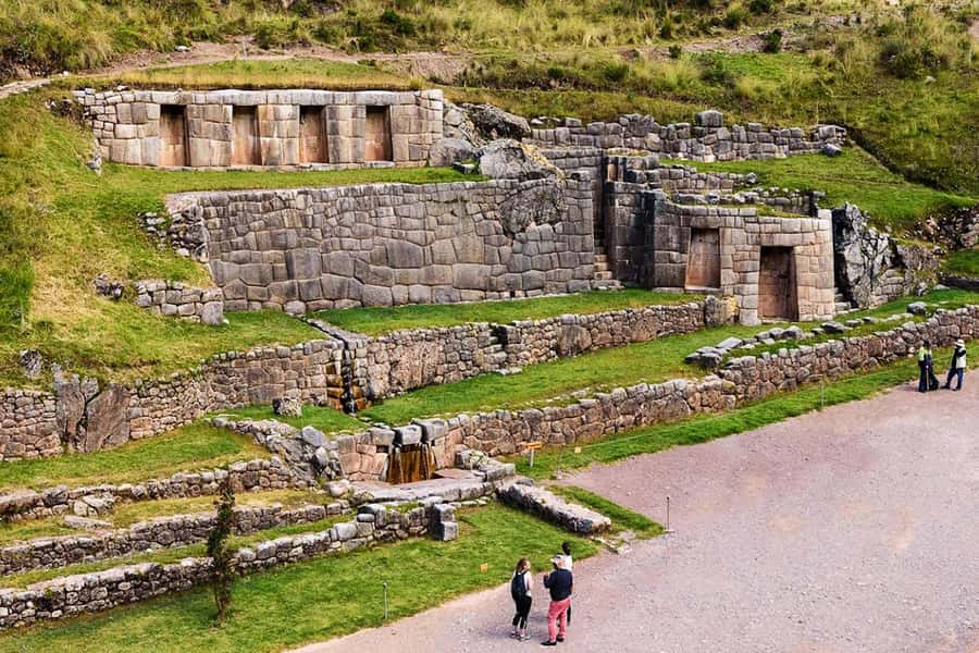 Cusco: Pisac, Sacsayhuaman, Q'enqo, and Tambomachay Tour - Q’enqo: ritual site where sacrifices took place