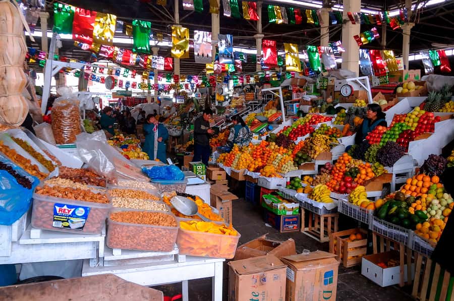 Cusco: Planetarium and Night Tour with Dinner and Pisco Sour - San Pedro Market at Dusk: Herbs, Fruit, and Real Local Snacks
