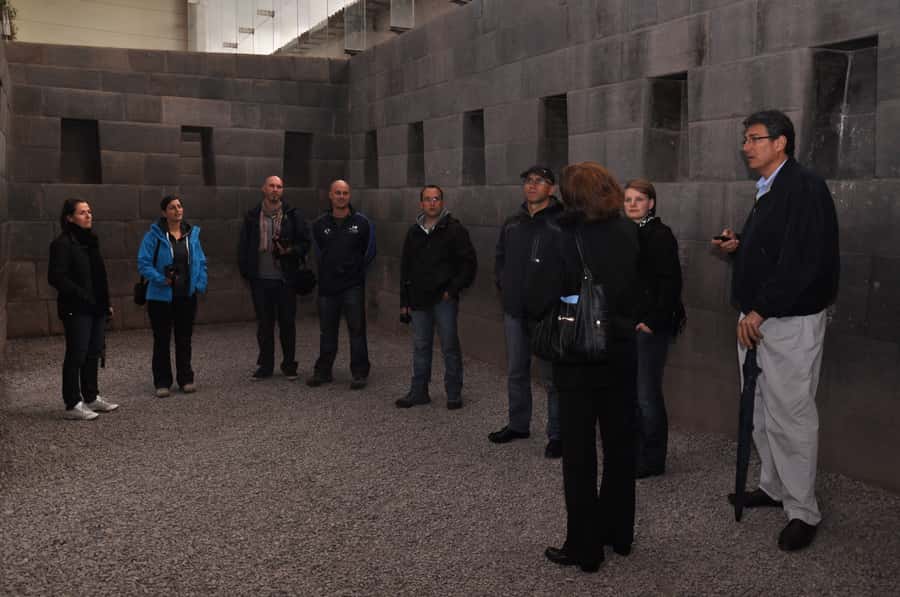 Cusco: Private City Tour and Trip to Archeological Sites - Transport comfort and the guide experience that makes it click