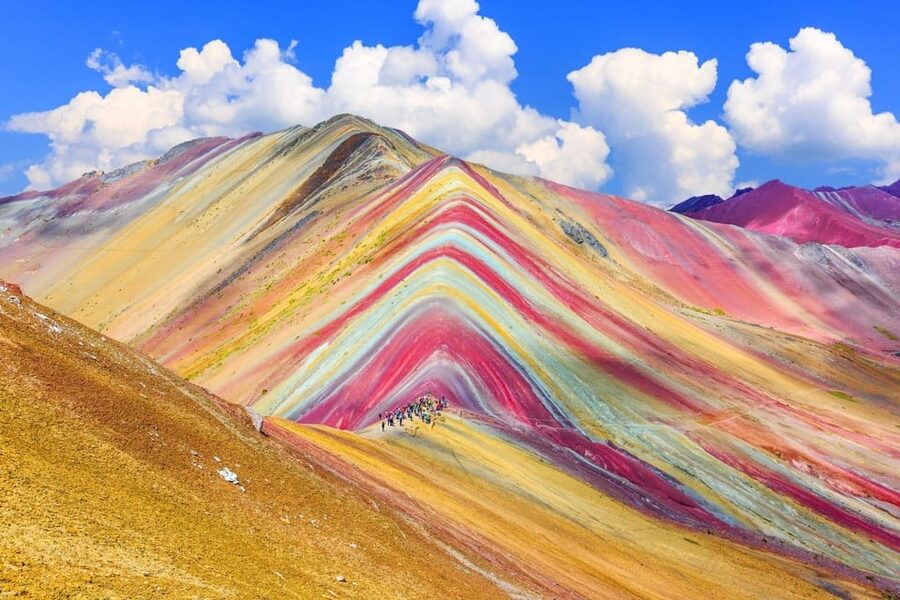 Cusco : Rainbow Mountain and Red Valley Tour - Buffet breakfast, then buffet lunch: why the food timing helps