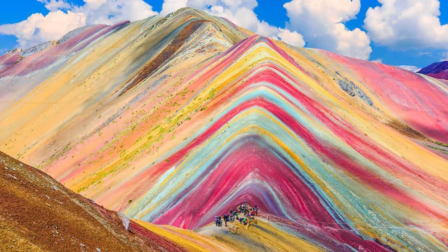 Cusco: Rainbow Mountain Tour with Meals & Red Valley Option - Safety you can actually feel good about (oxygen is included)