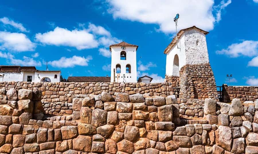 Cusco: Sacred Valley Day Trip with Maras & Moray Salt Mines - Chinchero stop: a quick introduction before the big hitters