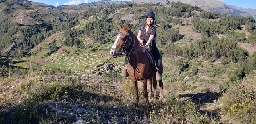 Cusco: Sacsayhuaman Guided Tour and 1-Hour Horseback Ride - Qenqo: a huaca lesson tied to mummification