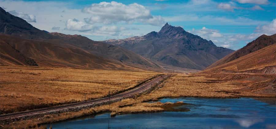 Cusco: Scenic Route of the Sun to Puno with Buffet Lunch - A Cusco to Puno ride that actually earns its seat price