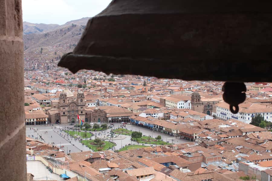 Cusco: Sightseeing Tour of the City on an Open-Top Bus - Alpaca-wool weaving center: a useful lesson before shopping