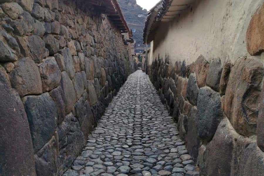Cusco | Visit Maras, Moray, Chinchero, Pisac | Valle Vip - Moray and Maras salt ponds: terraces with a purpose, not just views