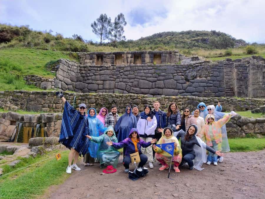 Cuzco : Excursion City Tour in Cusco, Sacsayhuaman and Tambomachay - A 6-hour Cusco circuit with minivan pickup near Plaza de Armas
