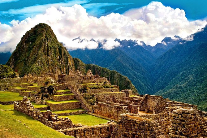 Epic Machu Picchu 2-Day Adventure by Car with Overnight Stay - Small group size: how it changes your day