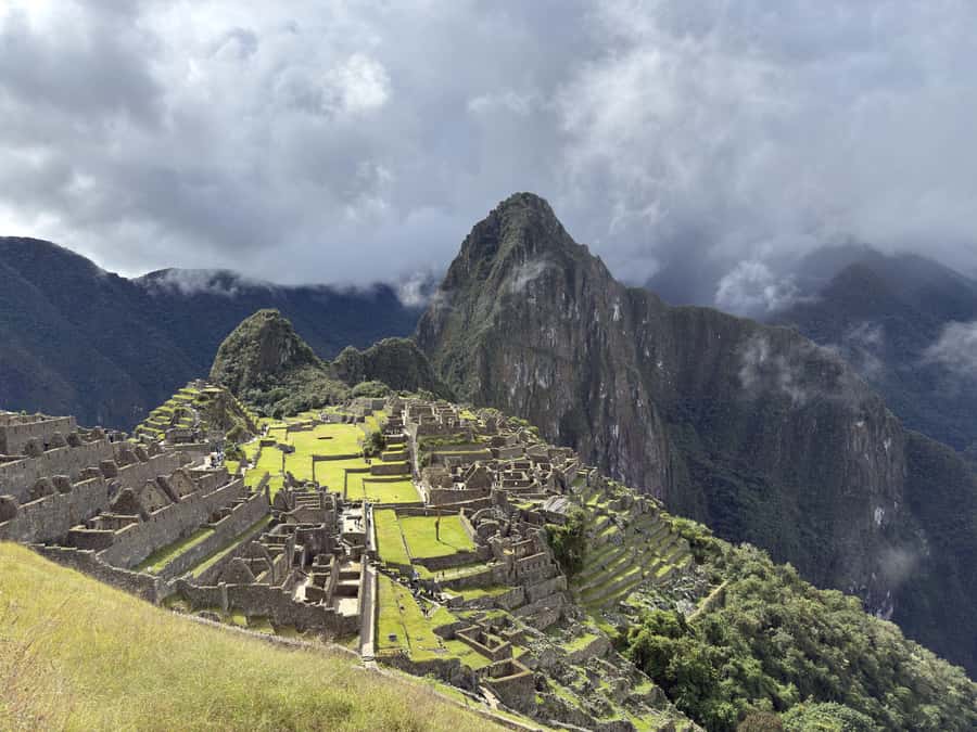 Excursion from Cusco to Machu Picchu + Entrance Tickets Incl - The Panoramic Train to Aguas Calientes: Comfort + Big Views