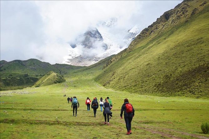 Excursion to Humantay Lake from Cusco - Descending to Soraypampa: when your legs start negotiating