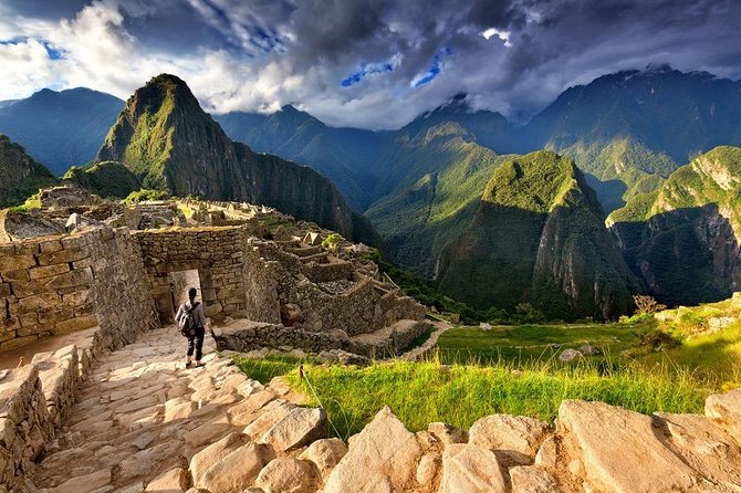 Excursion to MachuPicchu from Cusco with lunch | Private Service| - Ollantaytambo to Aguas Calientes: the long rides you’ll actually understand
