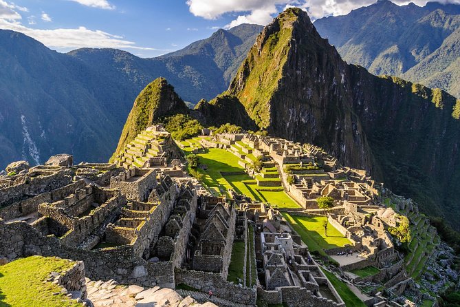 Excursion to MachuPicchu from Cusco with lunch | Private Service| - Private guide at Machu Picchu: the biggest quality boost