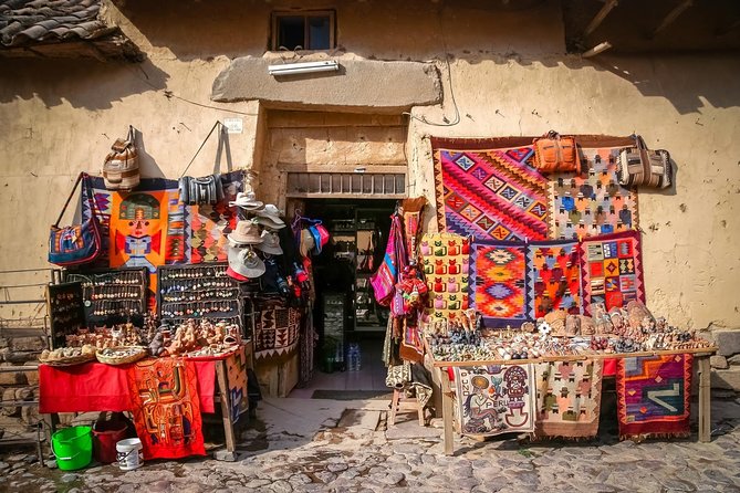 Excursion to Sacred Valley Full Day & Buffet Lunch |Group Tour| - Stop 2: Puente Pisac and buffet lunch (30 minutes)