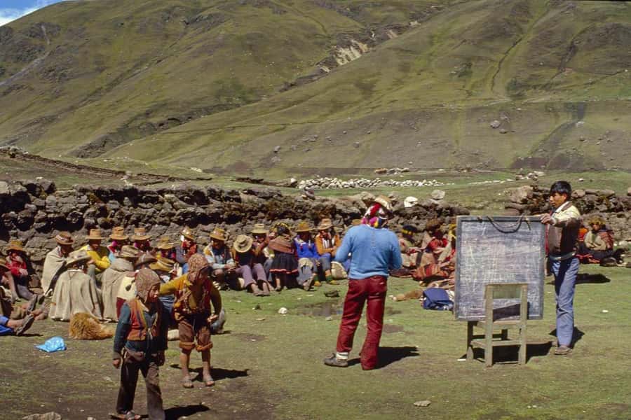 From Cusco: Ausangate 7 Lakes Tour with Meals - The 4:00 AM Pickup: How the Day Gets Off the Ground