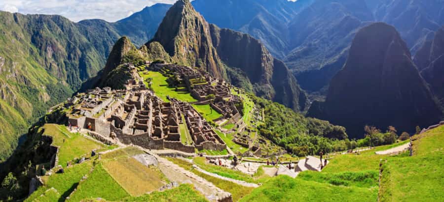 From Cusco: Machu Picchu Private Day Trip on Panoramic Train - Aguas Calientes arrival: bus to the entrance and quick reality check