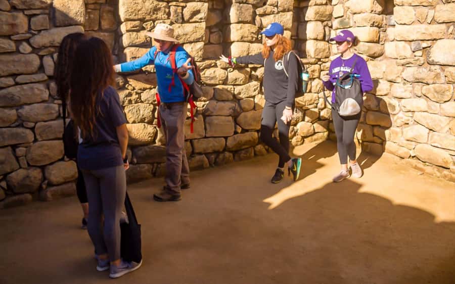 From Cusco: One-Day Round Trip to Machu Picchu by Train - The 3-Hour Guided Tour: What Makes the Site Click